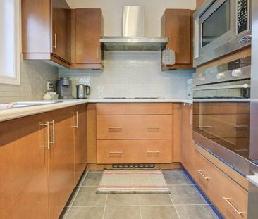 For Lease - 28 Glendarling Crescent, Hamilton, Ontario - Photo 1
