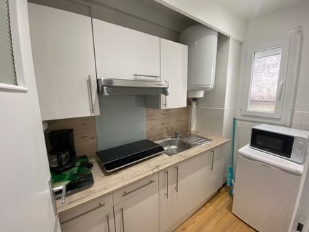 Location Appartement 1 pièce 22m² - Photo 5