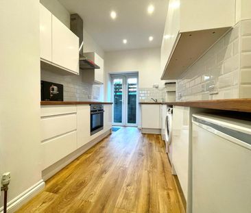 2 Bed Maisonette, London Road, SE23 - Photo 3