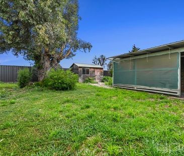 7 Brooklyn Road, MELTON SOUTH - Photo 5