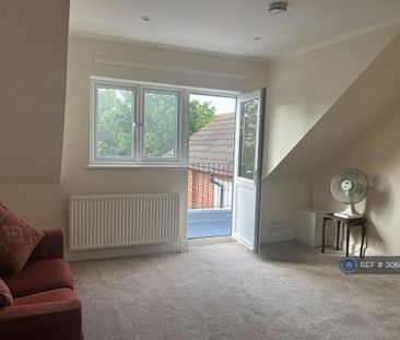 Studio to rent - Photo 5
