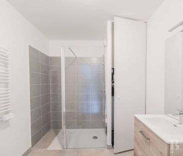 Rental Apartment Bordeaux Saint-Jean - Photo 4