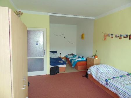 Pronájem bytu 2+1 56 m2 - Fotografie 2