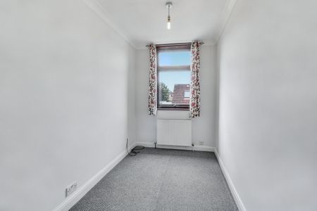 Stag Lane, LONDON, NW9 - Photo 2