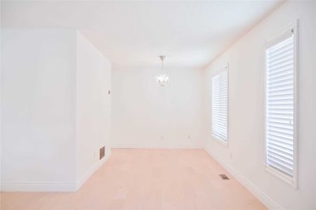 For Lease - 8 Samantha Circle, Richmond Hill, Ontario - Photo 4