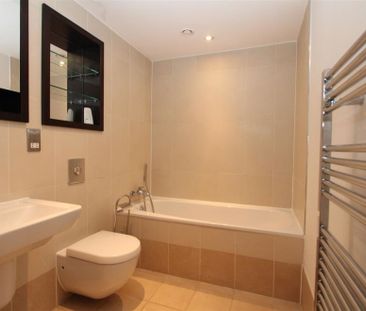 Mackenzie House, Leeds City Centre, LS10 1PJ - Photo 2