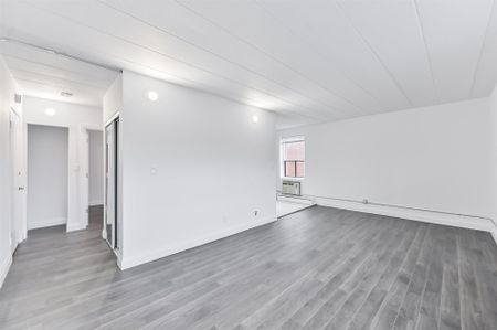 For Lease - 325 Sammon Avenue Unit# 301, Toronto, Ontario - Photo 2