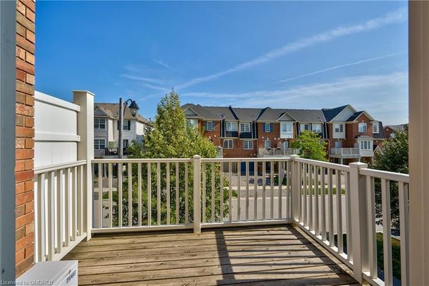 For Lease - 3057 DEWRIDGE Avenue, Oakville, Ontario - Photo 1