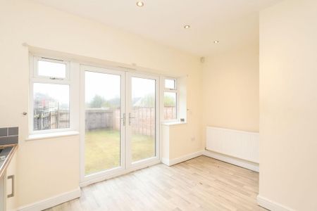 2 bedroom detached house to rent - Photo 3