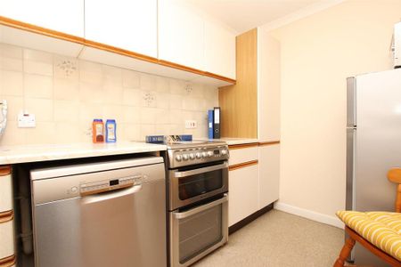 1 bedroom flat to rent - Photo 5