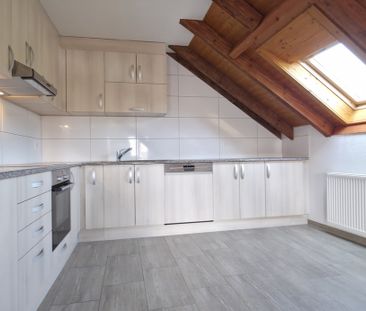 Rent a 2 ½ rooms duplex in Courchapoix - Photo 2