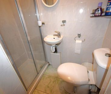 Studio Flat, High Worple, HA2 - Photo 4