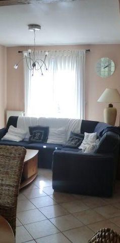 Maison à Louer à Eu (76260) Un pavillon comprenant : - Au rez-de-chaussée : entrée, séj... - Photo 1