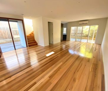 TWO BEDROOM TOWNHOUSE IN IDEAL LOCATION - Photo 1