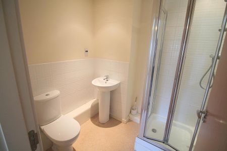 2 bedroom apartment to rent - Photo 5