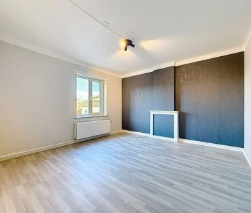 Halfopen bebouwing met 2 slpks, terras, garage - Photo 3