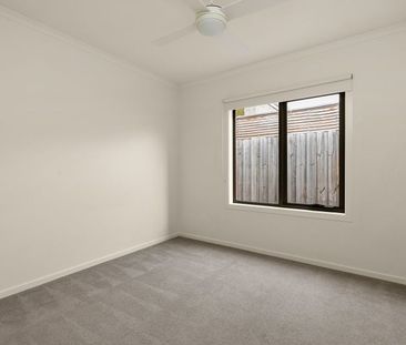 LARGE TWO BEDROOM TOWNHOUSE - Photo 6