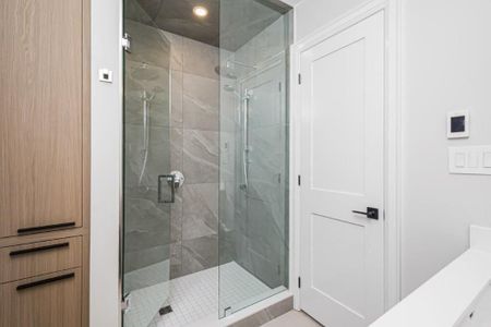 For Lease - 81 St John's Road Unit# Main, Toronto, Ontario - Photo 2