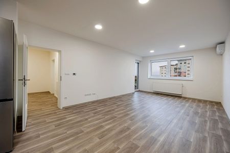 Pronájem bytu 2+kk 62 m² - Fotografie 3