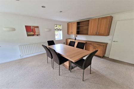 3 Bedroom Detached To Let - Photo 4