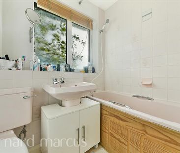 Appleby Gardens, Feltham - Photo 1