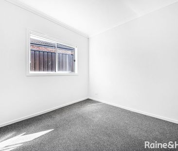 16 Legrange Crescent, Fraser Rise, VIC 3336 - Photo 6