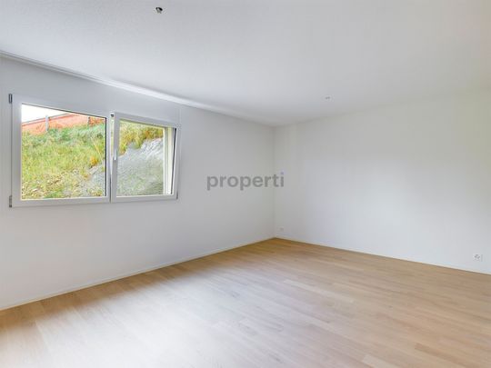 Moderne 3.5-Zimmer-Wohnung in Bärau mit Balkon und Parkplatz - Photo 1