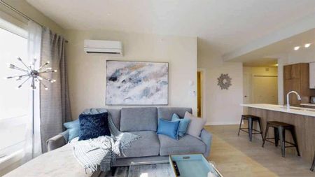 Edmonton Furnished Condo Rental in Downtown - Stylish Living in the Heart of the Ice District – Fox II Tower on the 7th Floor - Photo 5