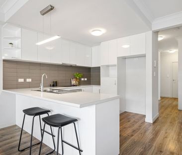 Stylish Two Bedroom Unit - Photo 5