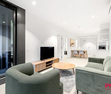 Fully furnished and with Stunning city views - Photo 3