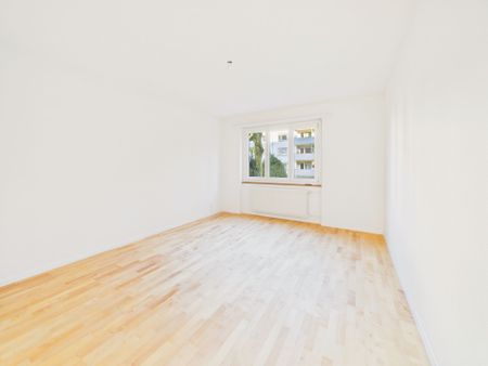 Helle 4-Zimmer Wohnung mit schönem Ausblick in Bern - Photo 3