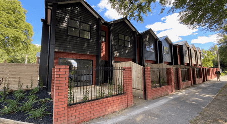 Two bedroom in Hamilton East - Photo 2