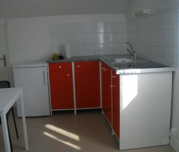 Location Appartement 1 pièce 27m² - Photo 3