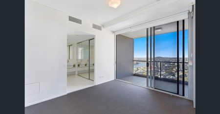 3 BEDROOM UNFURNISHED APARTMENT IN MANTRA ON THE QUAY WITH CARPARK - Photo 3