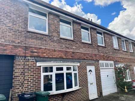 3 bedroom terraced house to rent - Photo 3