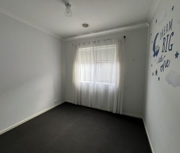 Modern, Low-Maintenance Home in a Prime Family Location! - Photo 2