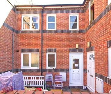 Stony Stratford Centre - Bedroom Maisonette With Parking!, MK11 - Photo 1