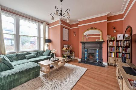 3 bedroom maisonette to rent - Photo 4