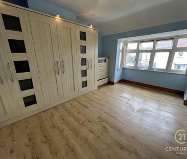 3 bedroom semi-detached house to rent - Photo 3