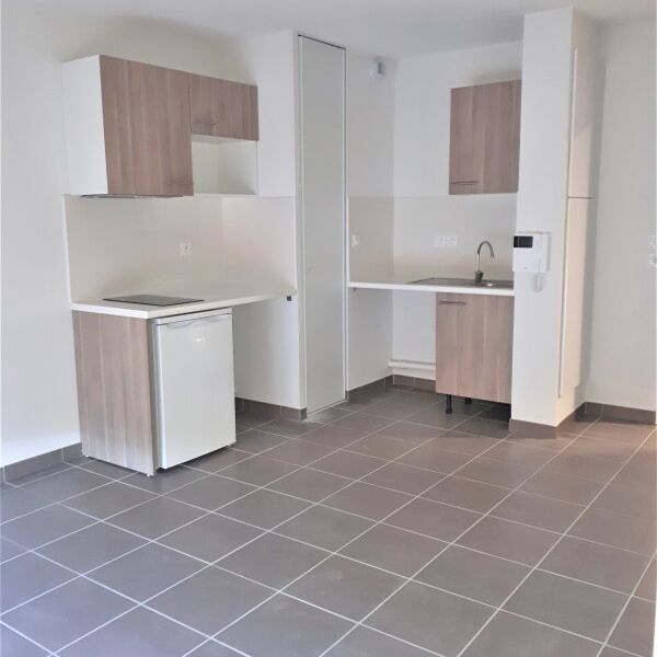 Location Appartement 2 pièces 41m² LAUNAGUET 31140 - Photo 1