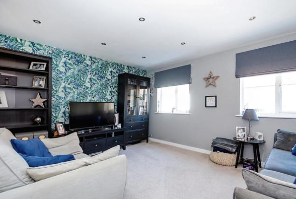 4 bedroom house to rent - Photo 1