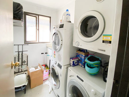 42 Gourlay Street, Balaclava, VIC - Photo 2