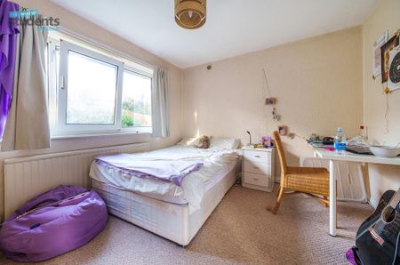 4 bedroom semi-detached house to rent - Photo 5