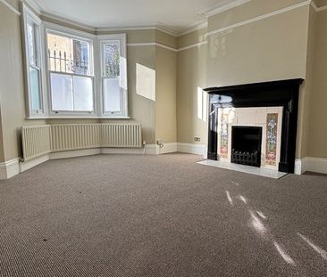 2 Bed Flat, Harwood Road, SW6 - Photo 5
