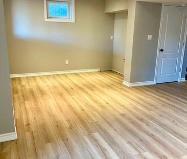 For Lease - 17 Christina Crescent, Bradford West Gwillimbury, Ontario - Photo 1