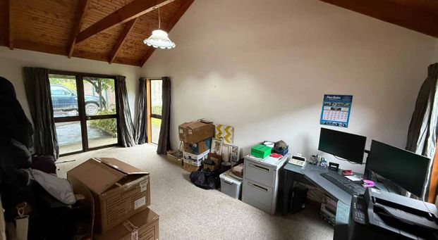 Serene country homestead - Photo 1