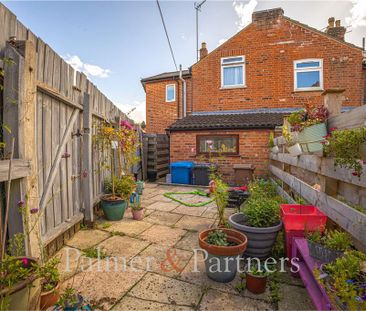 2 bedroom terraced house to rent - Photo 1