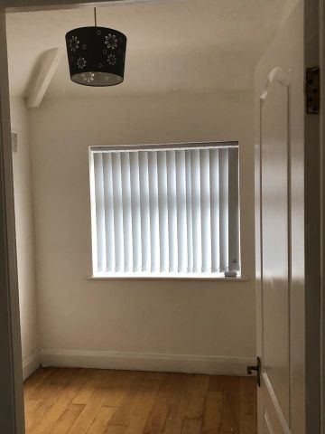 3 Bed Semi-Detached House, Kingstanding Road, B44 - Photo 5