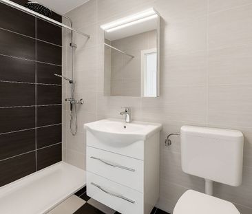 Appartement rez-de-chausée de 4,5 pièces entièrement rénové. - Photo 4