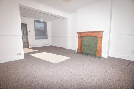 2 bedroom semi-detached house to rent - Photo 4